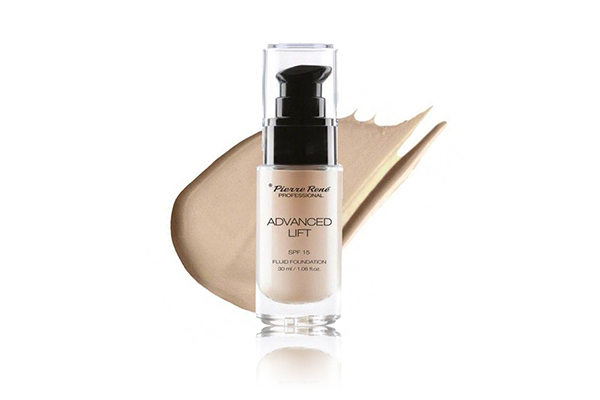 Bạn sẽ tự làm xấu mình khi tiếp tục đánh kem nền như thế này đây